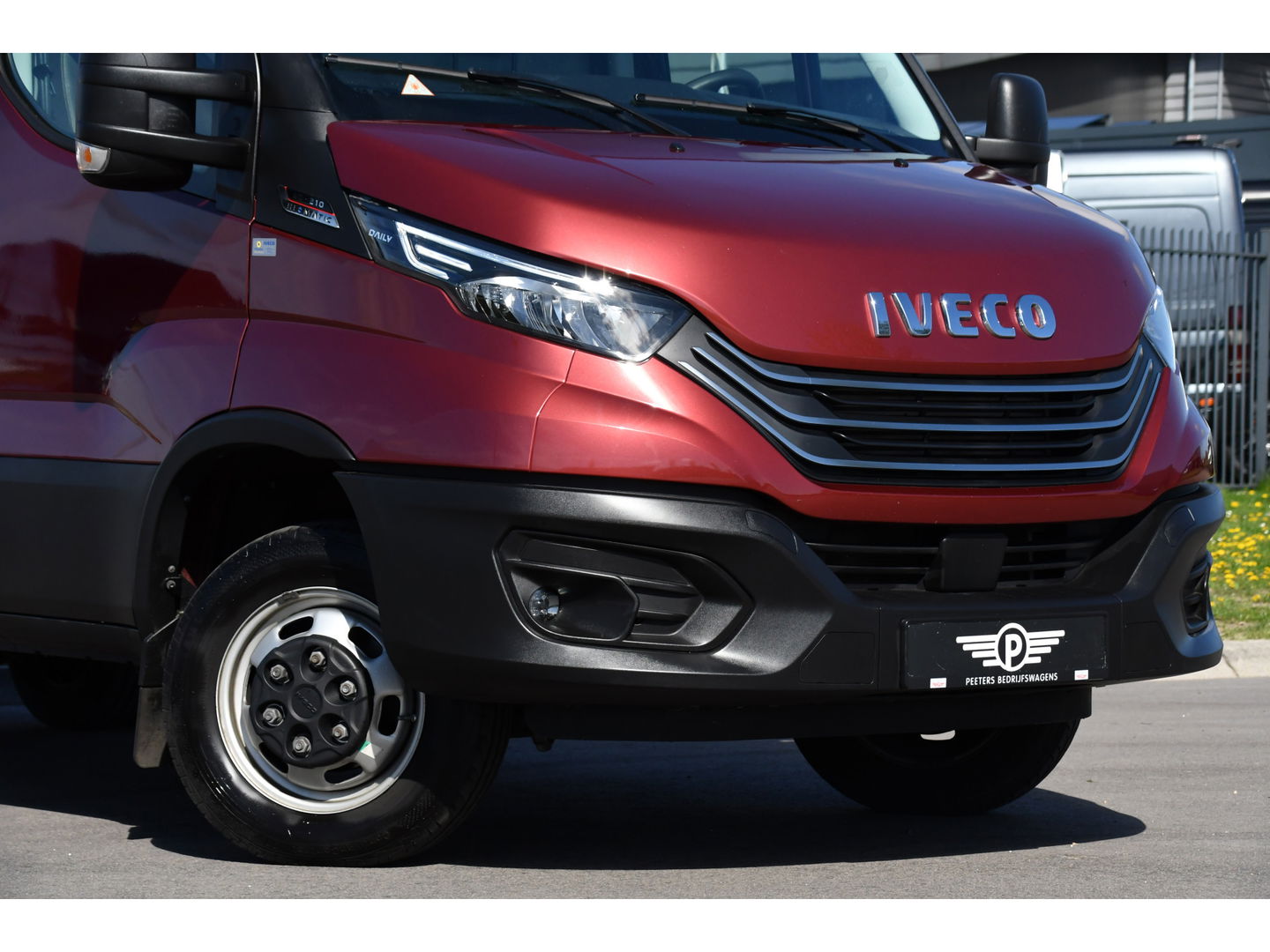 Iveco 40C 210 3.0L L2H2 Luchtvering Air Pro Full Options! Dubbellucht, Adaptieve Cruise, Camera, 3500KG Trekhaak, 2 x Schuifdeur, Clima, 210PK, Kasten wanden, Uniek! Dubbel lucht, DL
