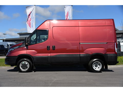 Iveco 40C 210 3.0L L2H2 Luchtvering Air Pro Full Options! Dubbellucht, Adaptieve Cruise, Camera, 3500KG Trekhaak, 2 x Schuifdeur, Clima, 210PK, Kasten wanden, Uniek! Dubbel lucht, DL