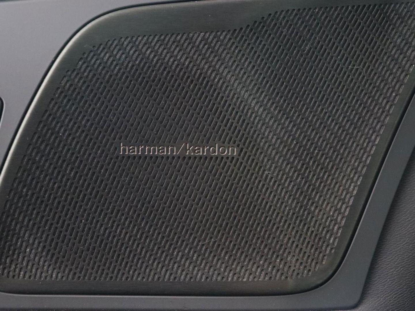 Volvo XC60 2.0 Recharge T8 AWD R-Design | Panoramadak | Trekhaak | Stoel & stuurverwarming | 360 Camera | 21'' | Harman/Kardon | Adaptive cruise | Keyless | Carplay | Memory | PHEV | Plug In