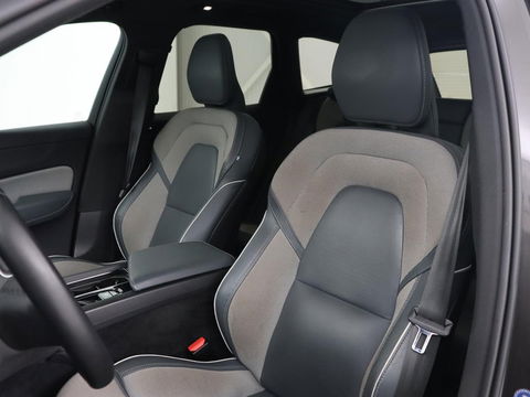 Volvo XC60 2.0 Recharge T8 AWD R-Design | Panoramadak | Trekhaak | Stoel & stuurverwarming | 360 Camera | 21'' | Harman/Kardon | Adaptive cruise | Keyless | Carplay | Memory | PHEV | Plug In