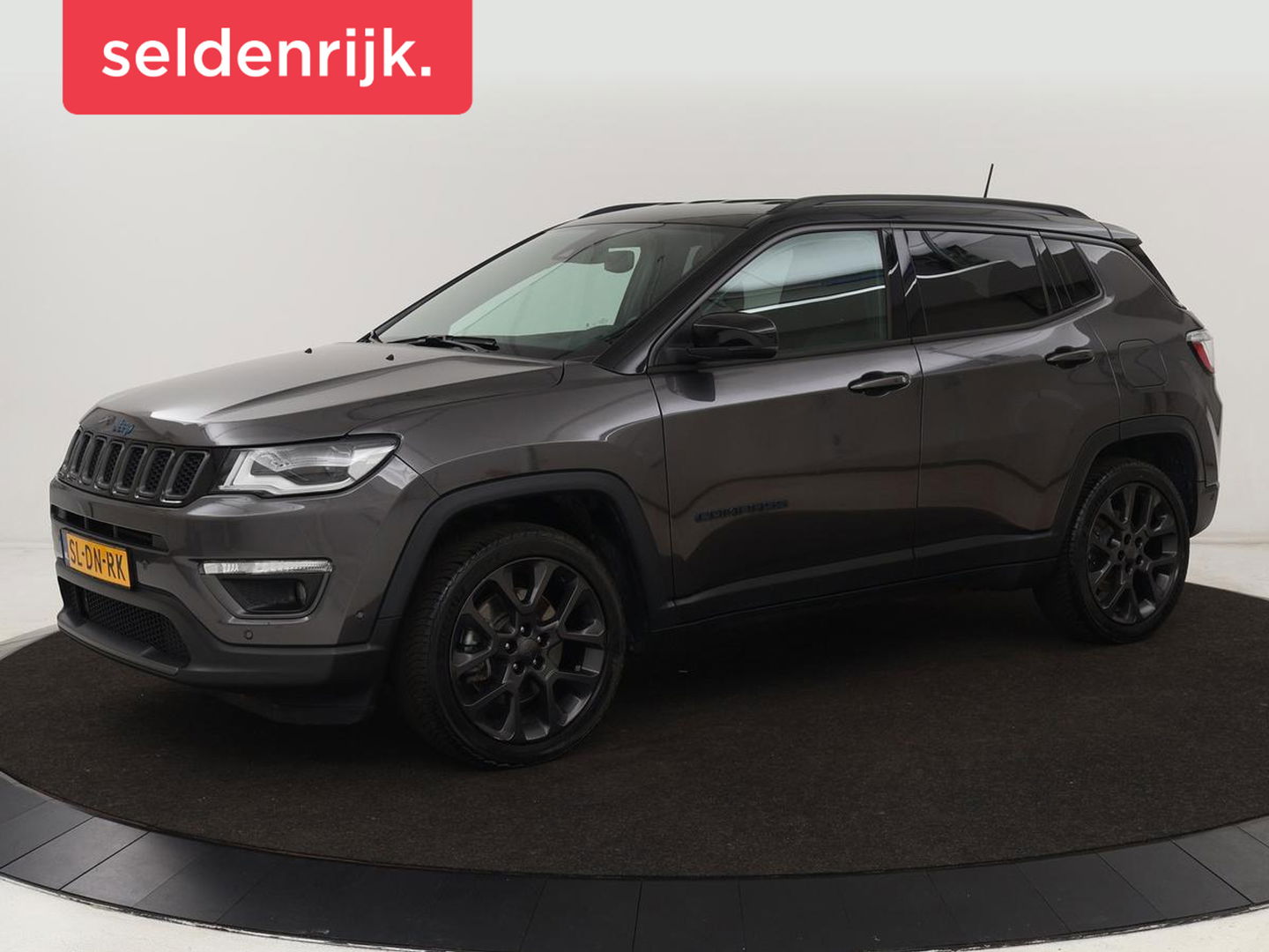 Jeep Compass 4xe 240 Plug-in Hybrid Elecrtic S | Stoelventilatie | Leder | Camera | Carplay | Keyless | Stoel & stuurverwarming | Navigatie | Xenon | 19'' lichtmetalen velgen | PHEV