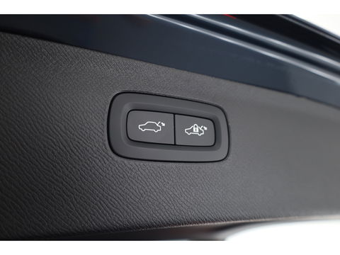 Volvo XC90 T8 Recharge Ultimate Dark | Pano | HUD | B&W | 360cam | Massage | Memory seats | 21''