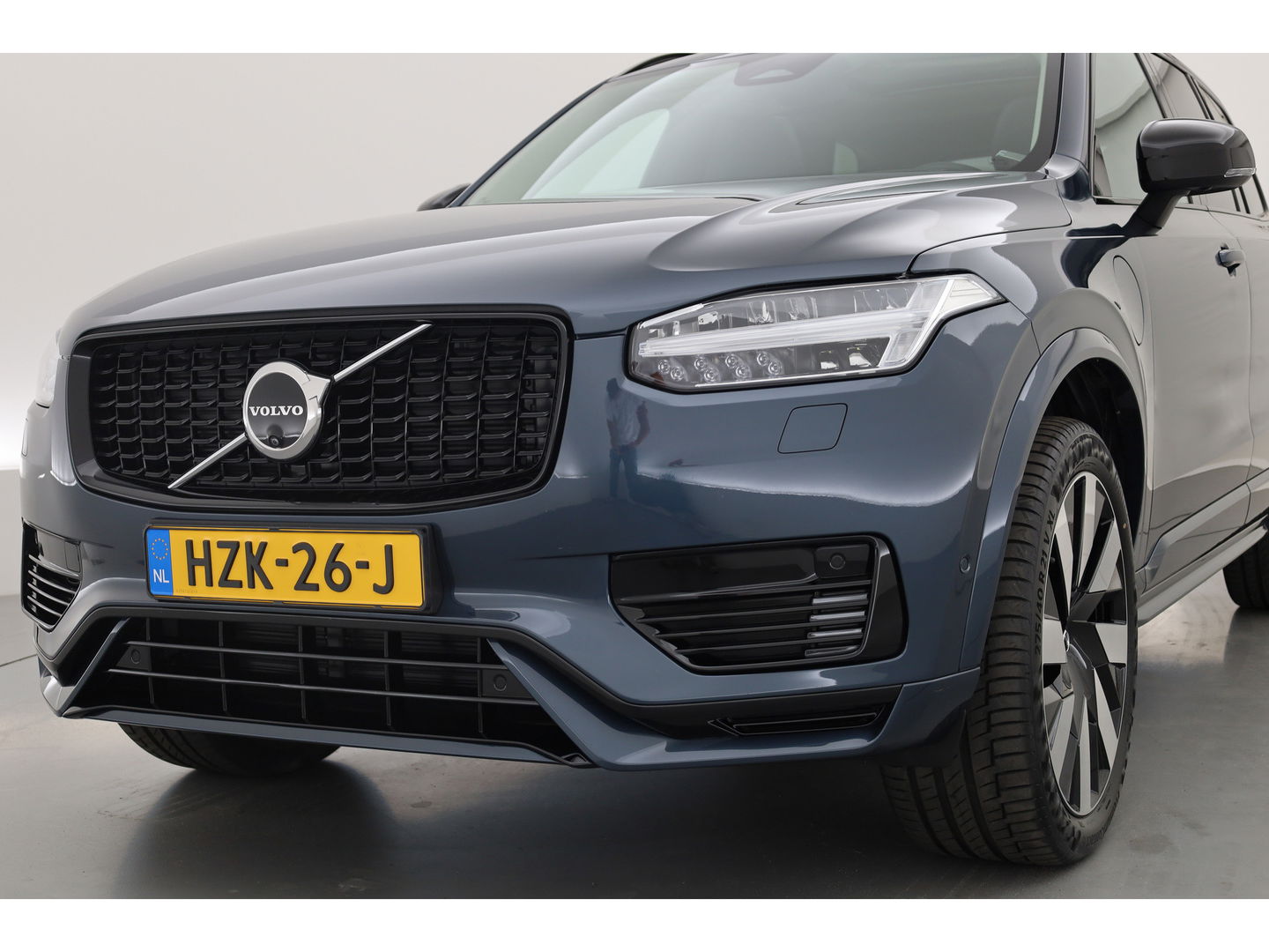 Volvo XC90 T8 Recharge Ultimate Dark | Pano | HUD | B&W | 360cam | Massage | Memory seats | 21''