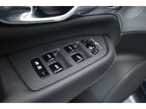 Volvo XC90 T8 Recharge Ultimate Dark | Pano | HUD | B&W | 360cam | Massage | Memory seats | 21''
