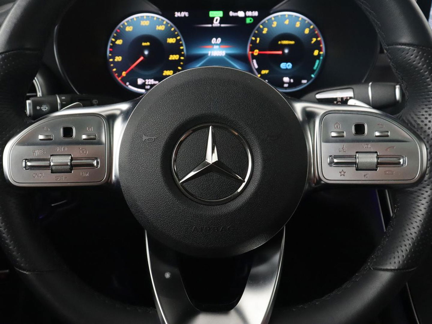 Mercedes-Benz GLC 300e 4Matic AMG | Panoramadak | Two-Tone Leder | 360 Camera | Stoelverwarming | Burmester | Carplay | Digital Cockpit | Keyless | Navigatie | Sfeerverlichting | PHEV | Plug In