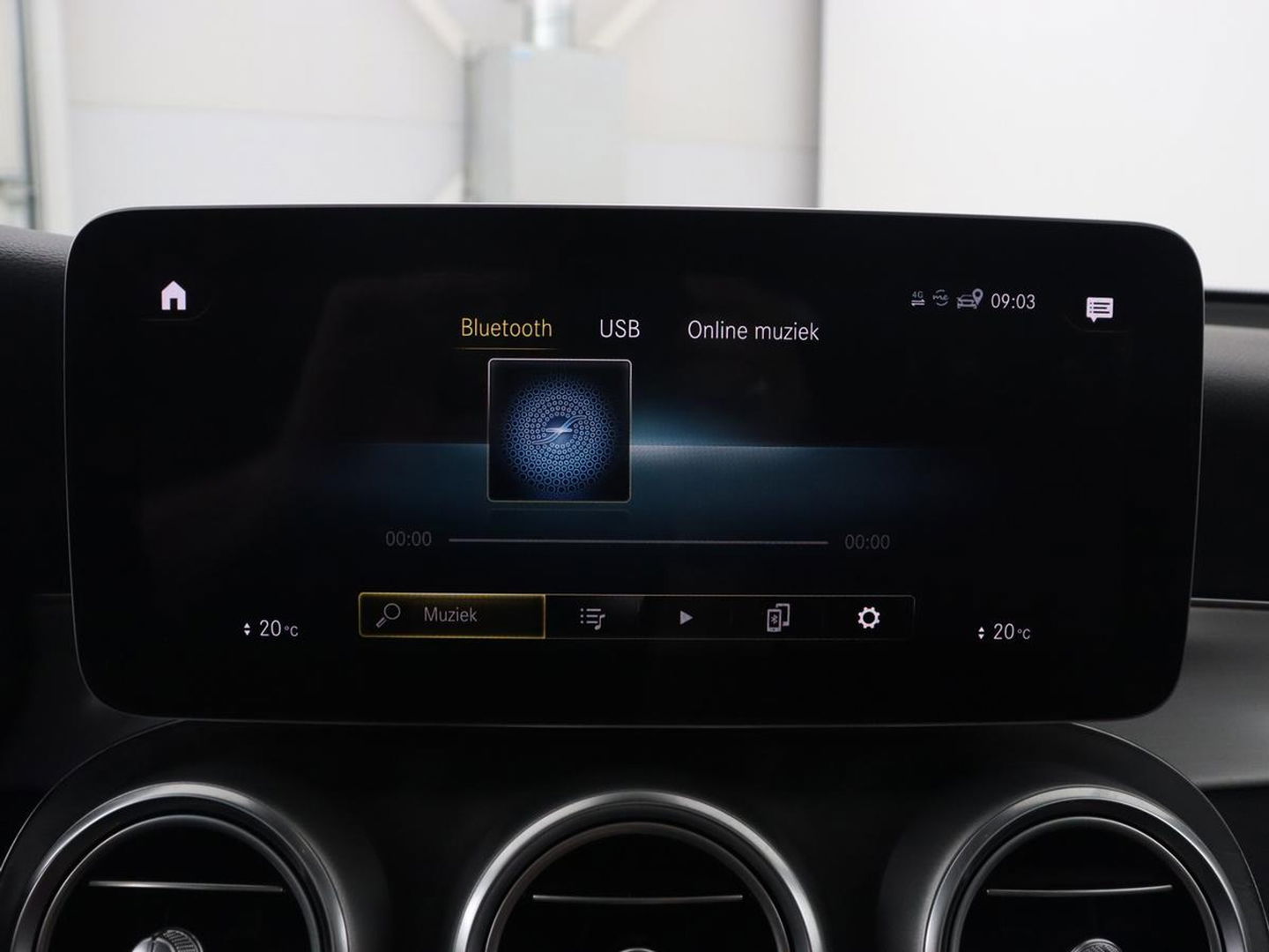 Mercedes-Benz GLC 300e 4Matic AMG | Panoramadak | Two-Tone Leder | 360 Camera | Stoelverwarming | Burmester | Carplay | Digital Cockpit | Keyless | Navigatie | Sfeerverlichting | PHEV | Plug In