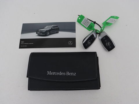 Mercedes-Benz GLC 300e 4Matic AMG | Panoramadak | Two-Tone Leder | 360 Camera | Stoelverwarming | Burmester | Carplay | Digital Cockpit | Keyless | Navigatie | Sfeerverlichting | PHEV | Plug In