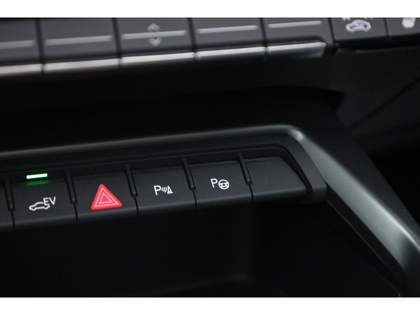 Audi A3 Sportback 45 TFSI e S Line | Pano | Navi | Keyless | Elek. Achterklep | Stoelverw. | Apple CarPlay