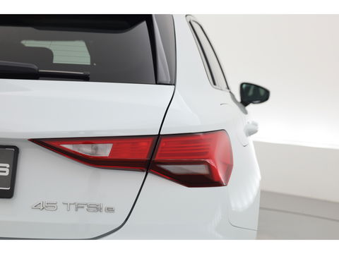Audi A3 Sportback 45 TFSI e S Line | Pano | Navi | Keyless | Elek. Achterklep | Stoelverw. | Apple CarPlay
