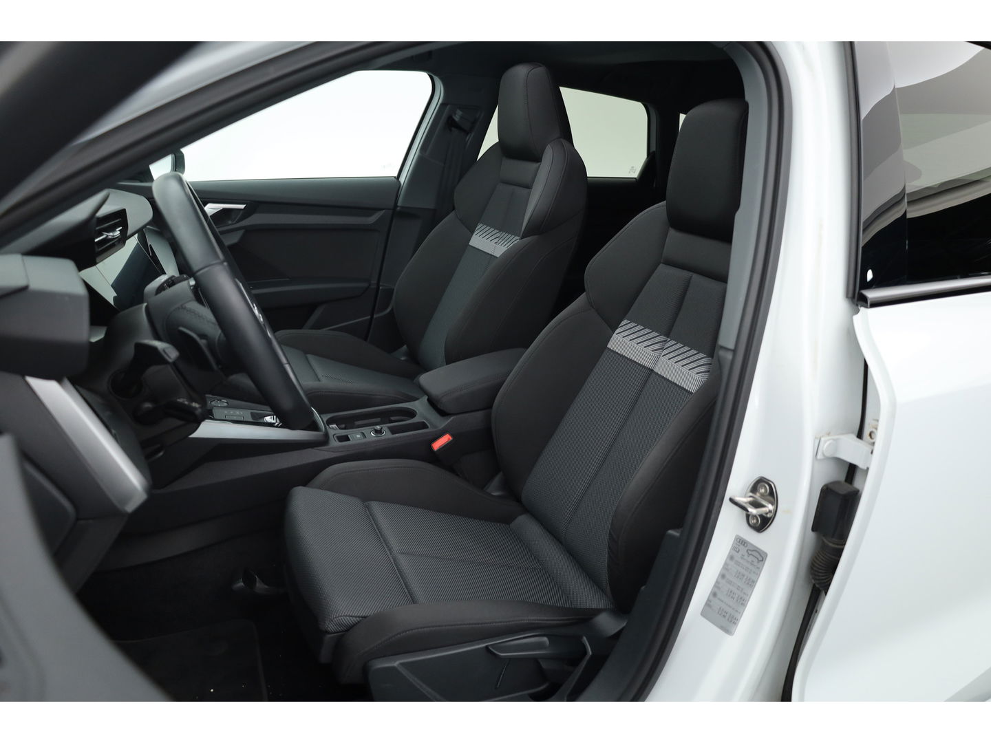 Audi A3 Sportback 45 TFSI e S Line | Pano | Navi | Keyless | Elek. Achterklep | Stoelverw. | Apple CarPlay