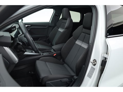 Audi A3 Sportback 45 TFSI e S Line | Pano | Navi | Keyless | Elek. Achterklep | Stoelverw. | Apple CarPlay
