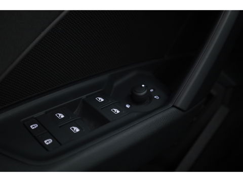 Audi A3 Sportback 45 TFSI e S Line | Pano | Navi | Keyless | Elek. Achterklep | Stoelverw. | Apple CarPlay