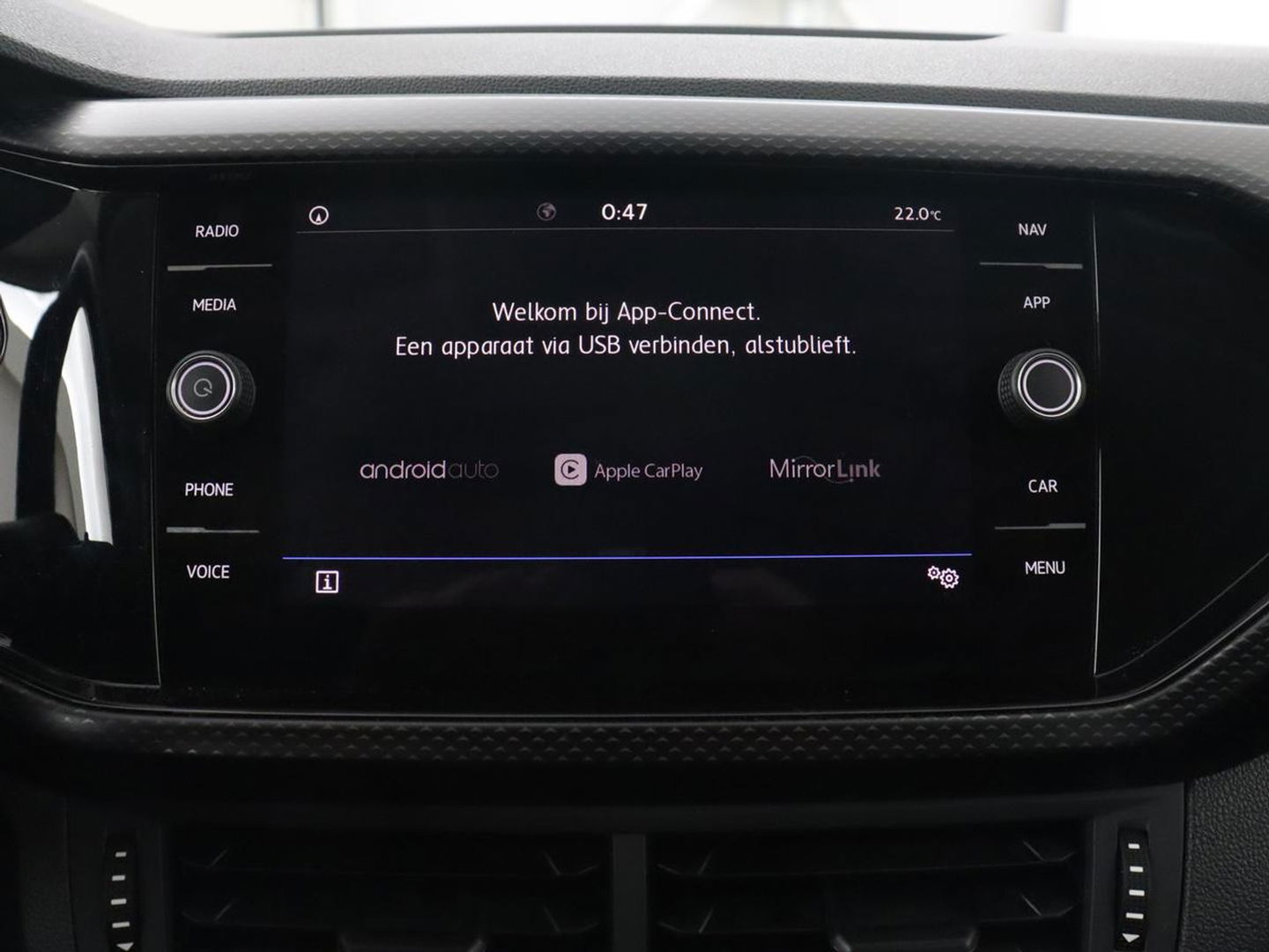 Volkswagen T-Cross 1.0 TSI Life | Carplay | Navigatie | Keyless | Virtual Cockpit | Climate control | Adaptive cruise | Dodehoek detectie | Getint glas
