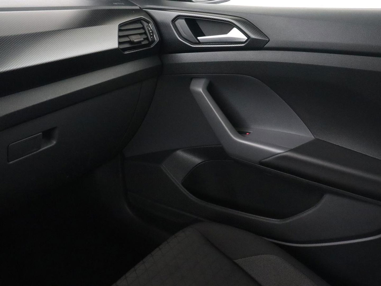 Volkswagen T-Cross 1.0 TSI Life | Carplay | Navigatie | Keyless | Virtual Cockpit | Climate control | Adaptive cruise | Dodehoek detectie | Getint glas