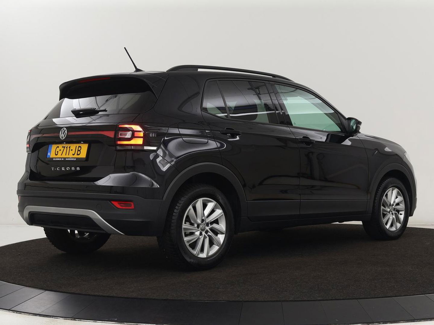 Volkswagen T-Cross 1.0 TSI Life | Carplay | Navigatie | Keyless | Virtual Cockpit | Climate control | Adaptive cruise | Dodehoek detectie | Getint glas