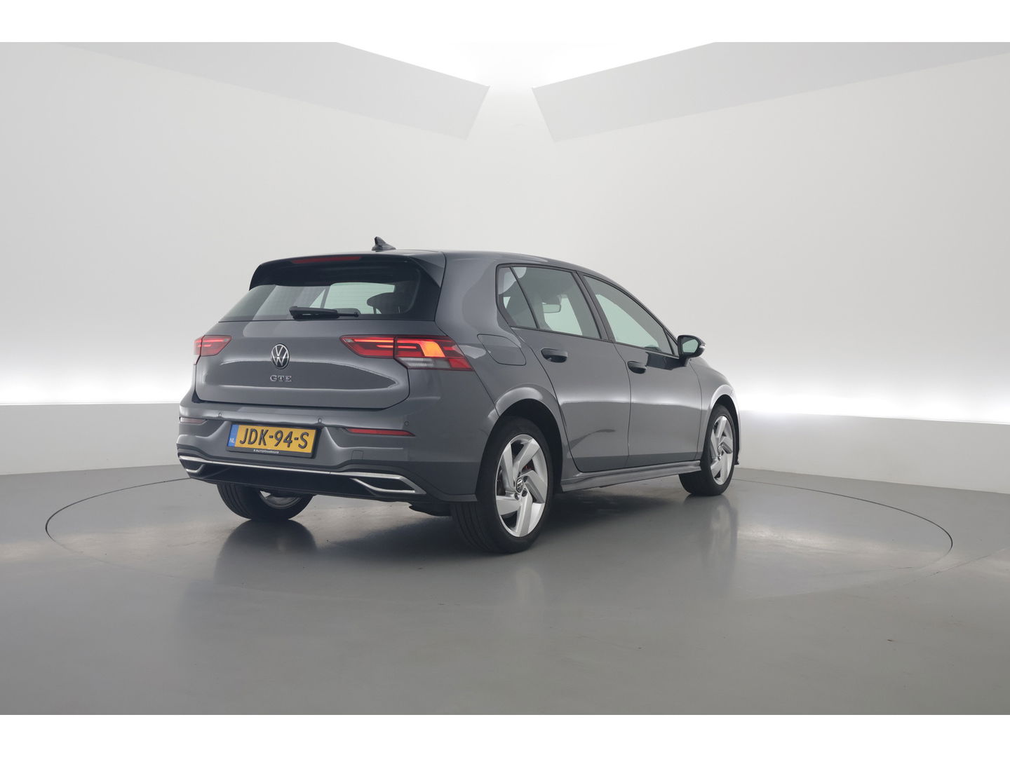 Volkswagen Golf 1.4 eHybrid GTE | HUD | Stoelventilatie | Leder | IQ. Light | Adapt. Cruise | Elek. Trekhaak