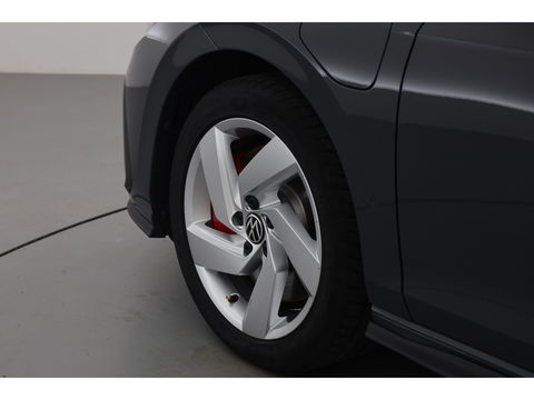Volkswagen Golf 1.4 eHybrid GTE | HUD | Stoelventilatie | Leder | IQ. Light | Adapt. Cruise | Elek. Trekhaak