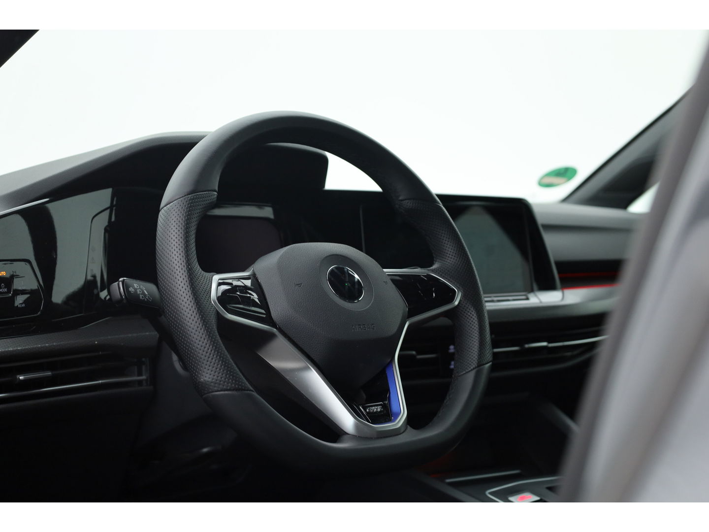 Volkswagen Golf 1.4 eHybrid GTE | HUD | Stoelventilatie | Leder | IQ. Light | Adapt. Cruise | Elek. Trekhaak
