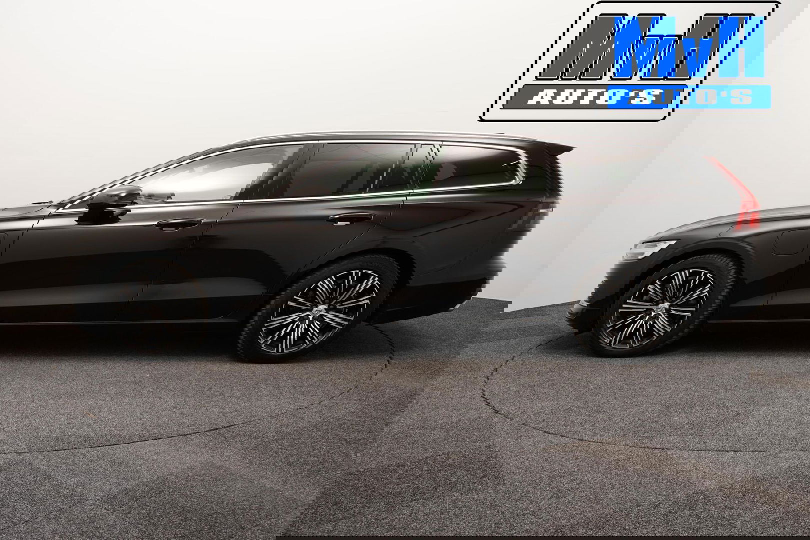 Volvo V60 2.0 T6 Recharge AWD Business Pro 340PK|LEER|CAMERA