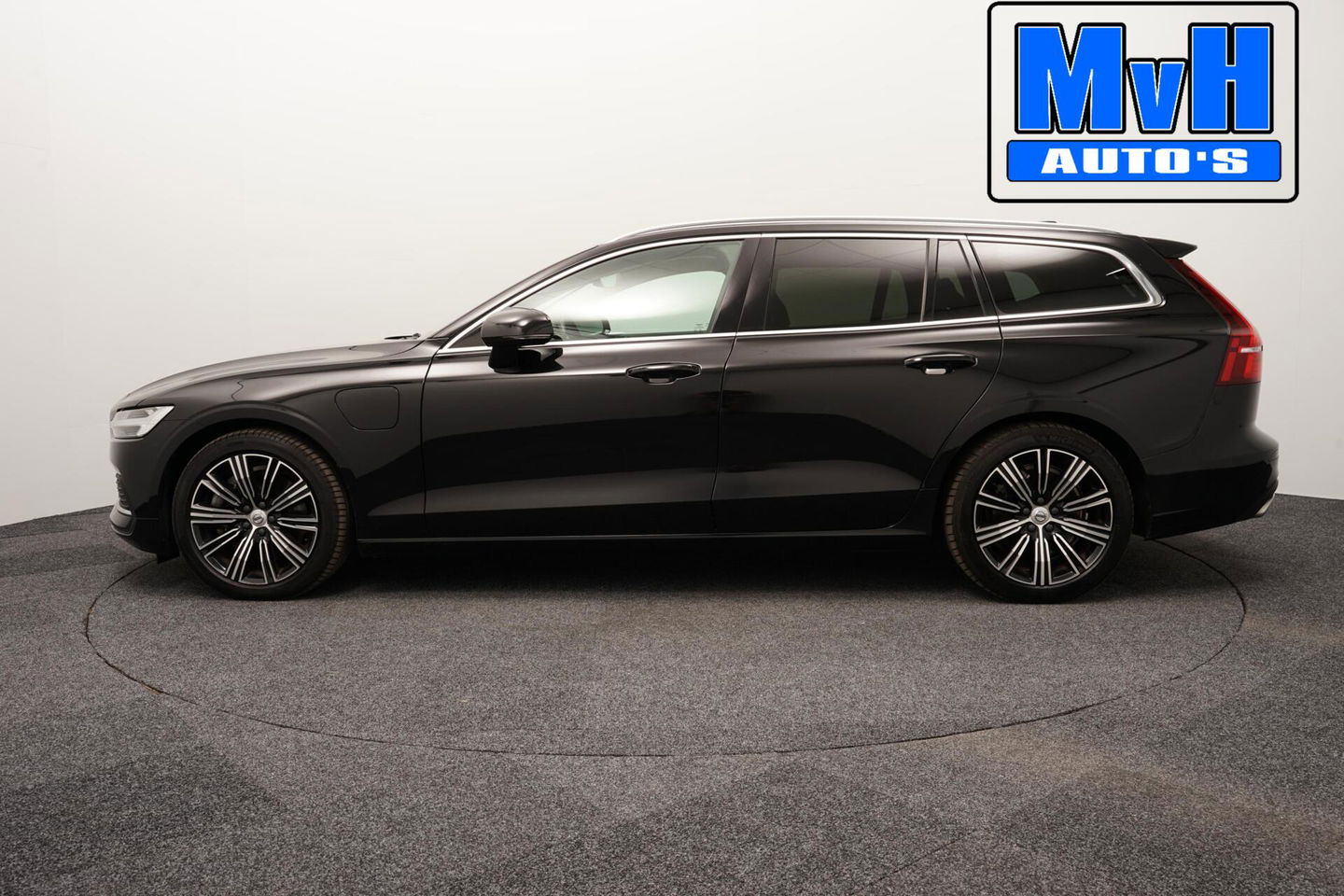 Volvo V60 2.0 T6 Recharge AWD Business Pro 340PK|LEER|CAMERA