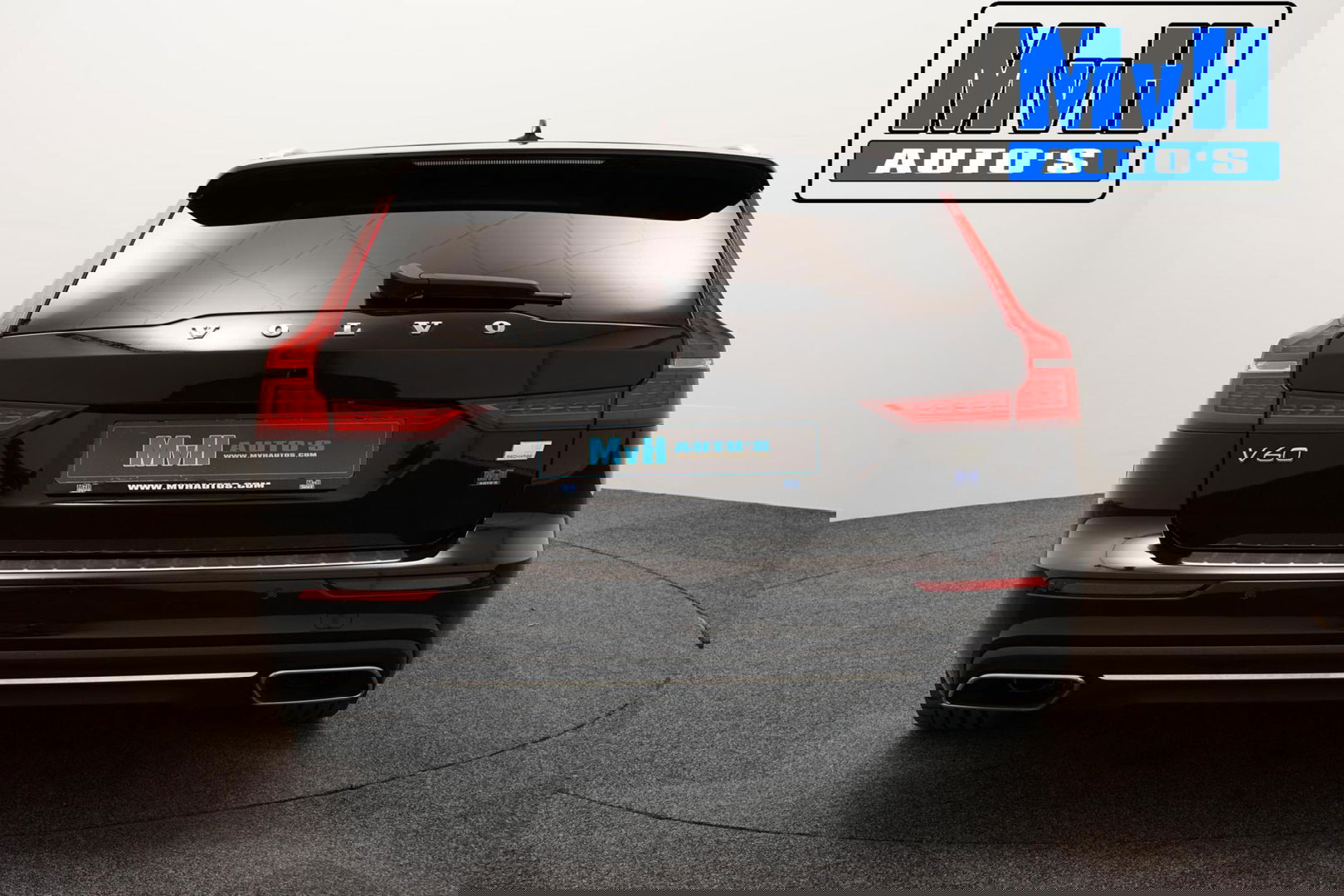 Volvo V60 2.0 T6 Recharge AWD Business Pro 340PK|LEER|CAMERA