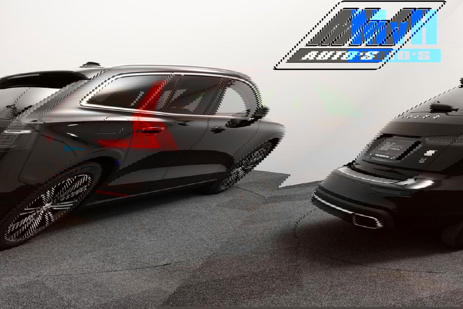 Volvo V60 2.0 T6 Recharge AWD Business Pro 340PK|LEER|CAMERA