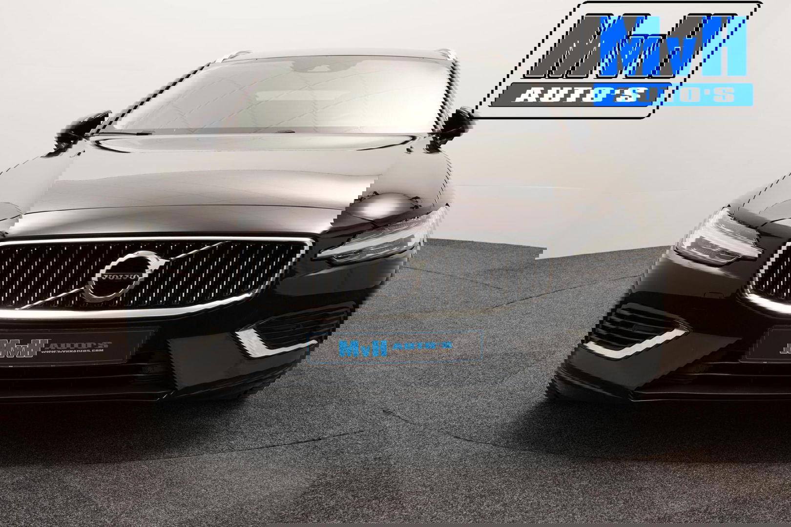 Volvo V60 2.0 T6 Recharge AWD Business Pro 340PK|LEER|CAMERA