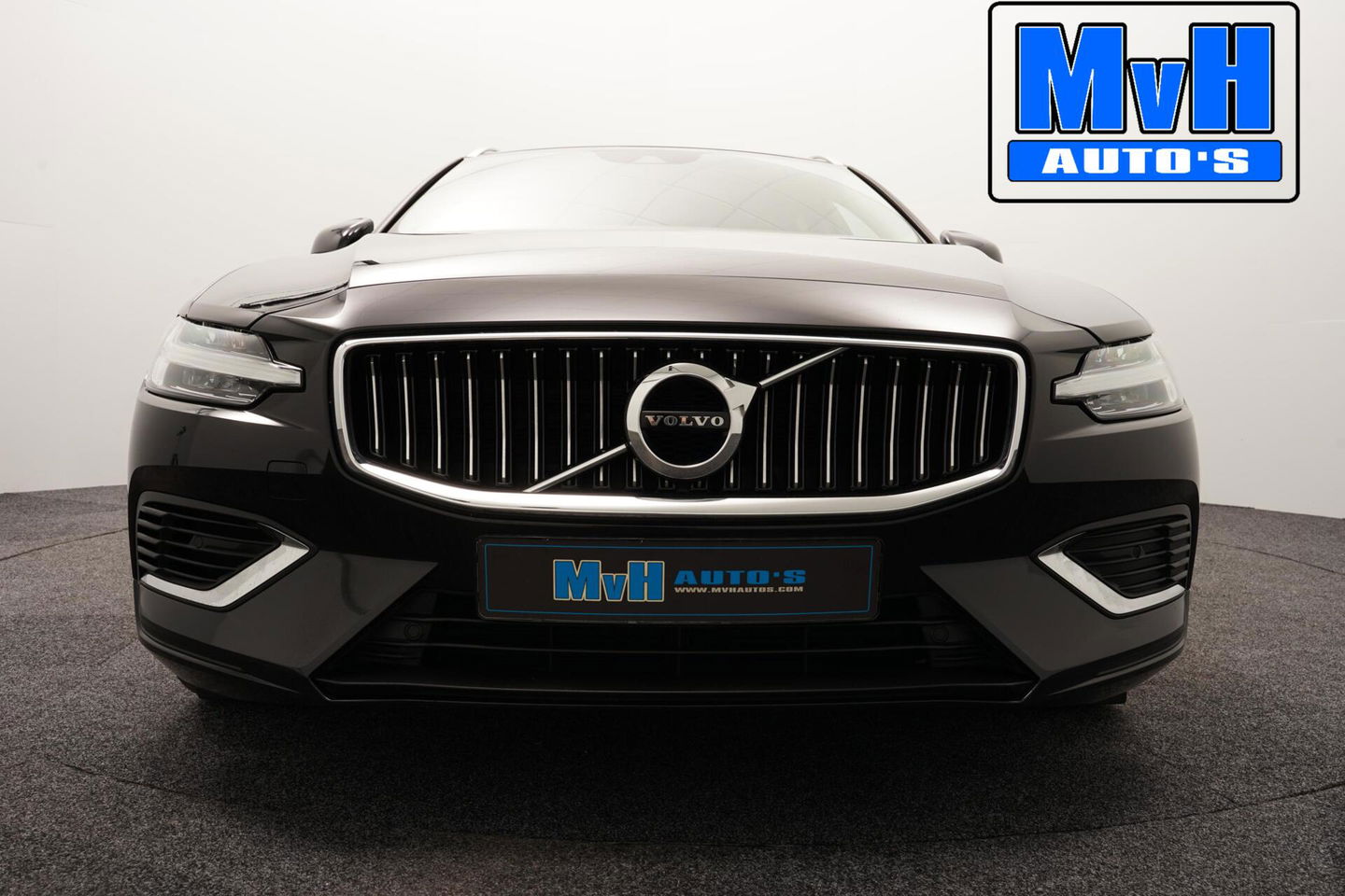 Volvo V60 2.0 T6 Recharge AWD Business Pro 340PK|LEER|CAMERA