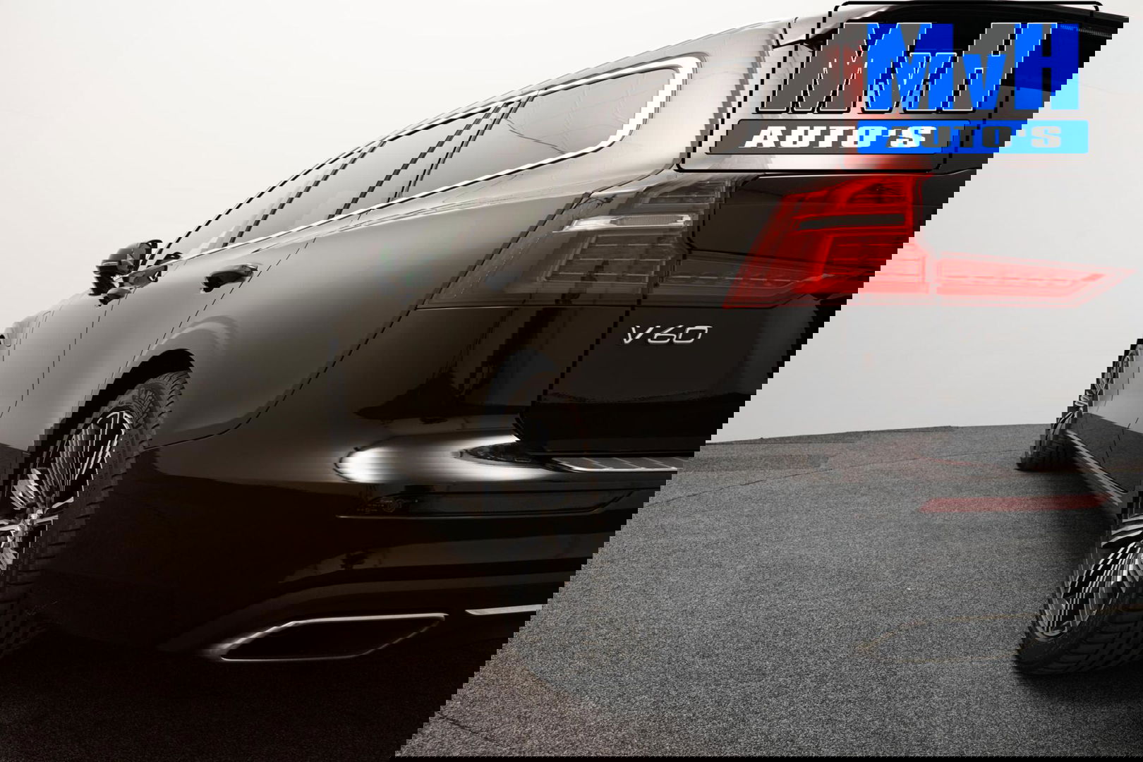 Volvo V60 2.0 T6 Recharge AWD Business Pro 340PK|LEER|CAMERA