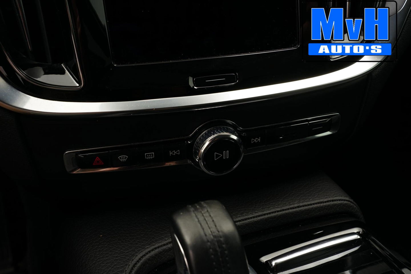 Volvo V60 2.0 T6 Recharge AWD Business Pro 340PK|LEER|CAMERA