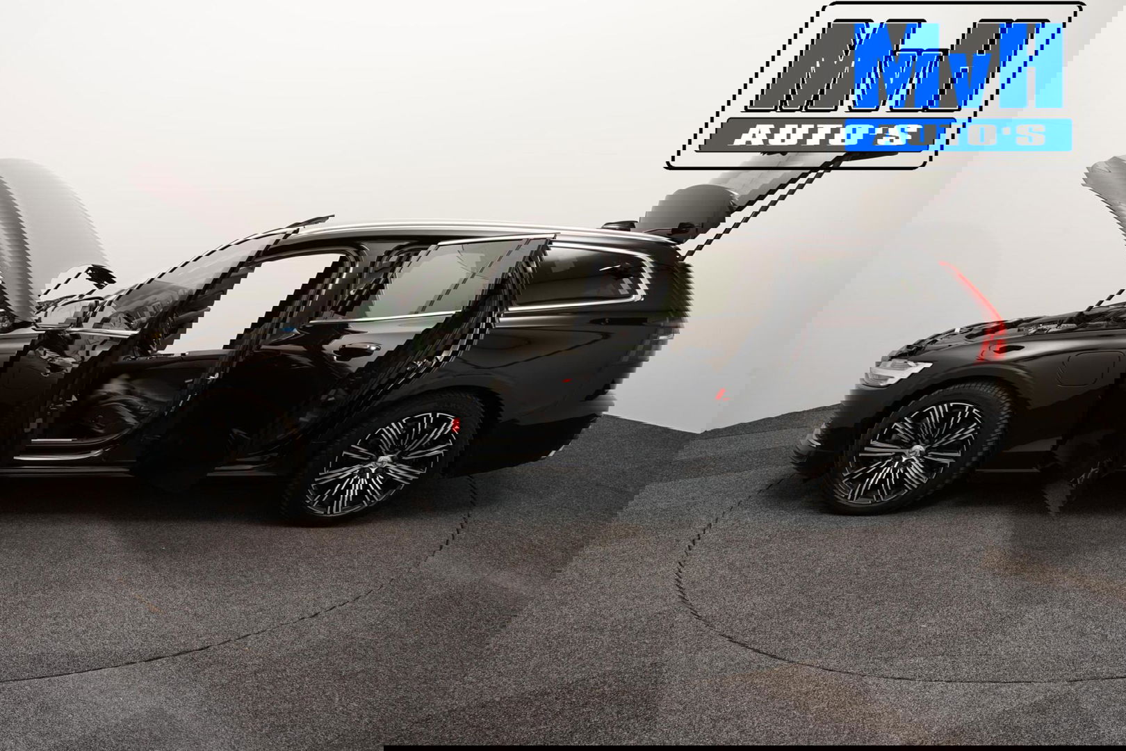 Volvo V60 2.0 T6 Recharge AWD Business Pro 340PK|LEER|CAMERA