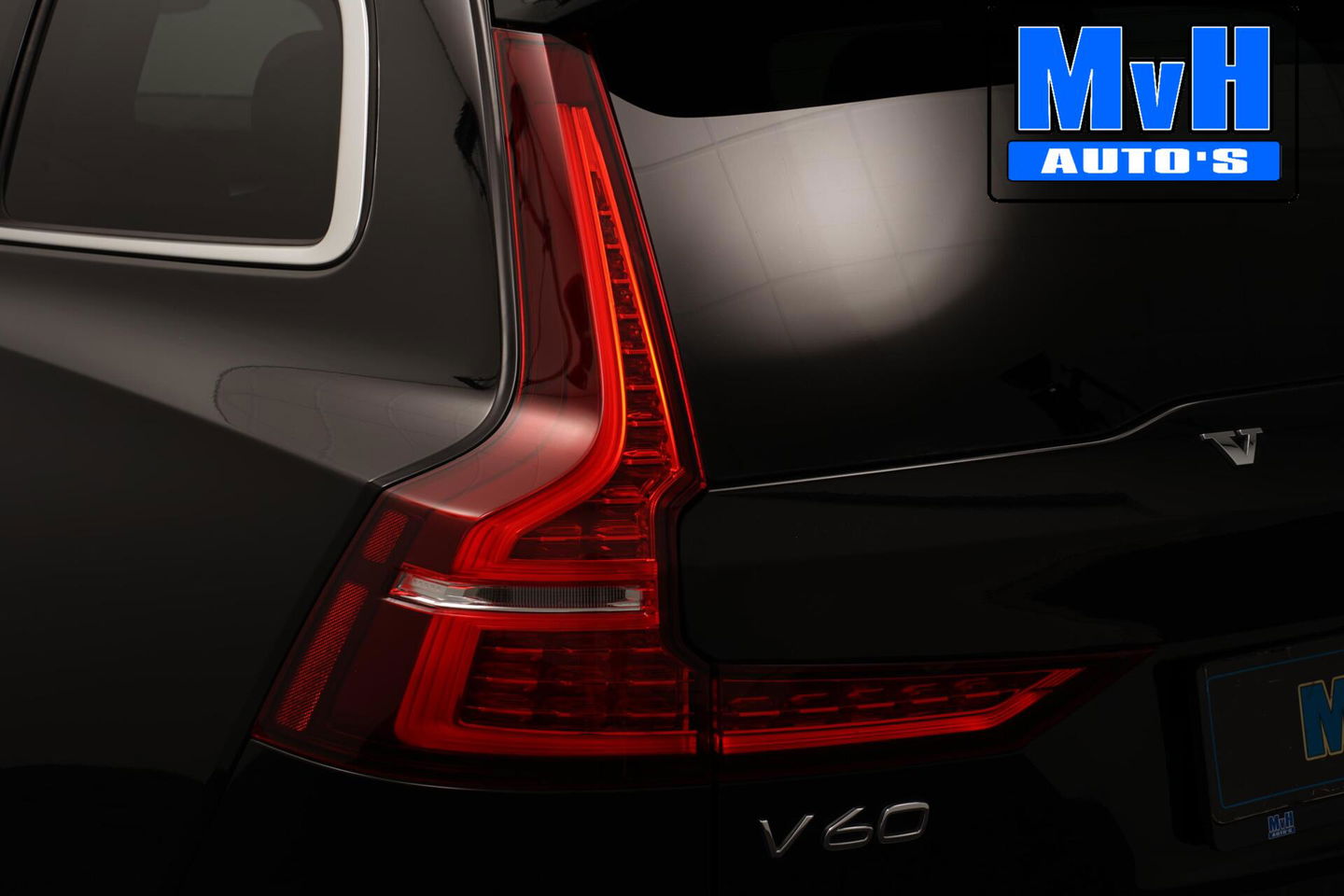 Volvo V60 2.0 T6 Recharge AWD Business Pro 340PK|LEER|CAMERA