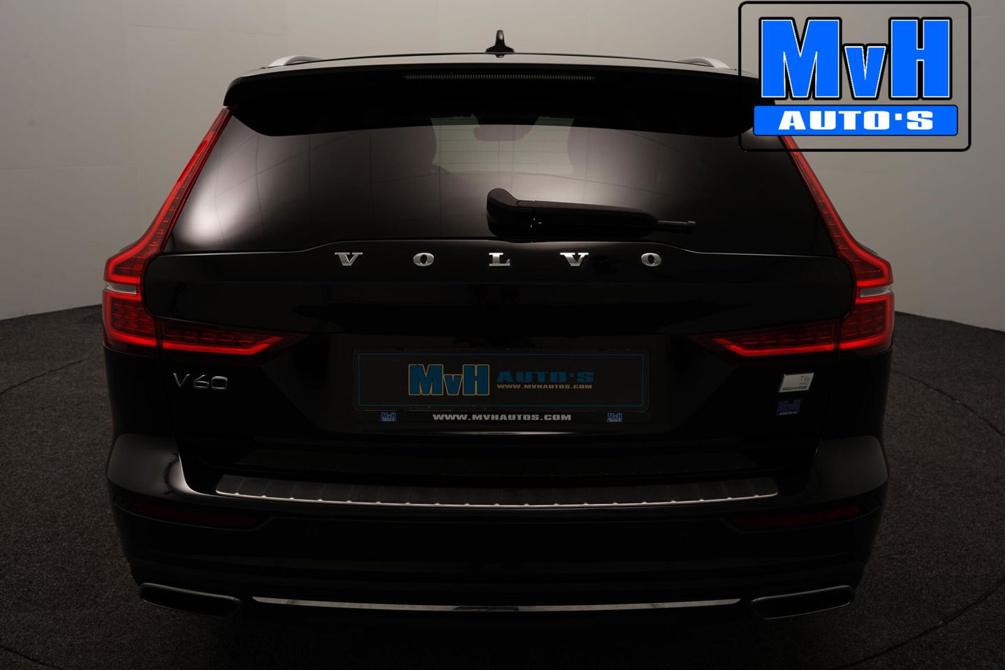 Volvo V60 2.0 T6 Recharge AWD Business Pro 340PK|LEER|CAMERA