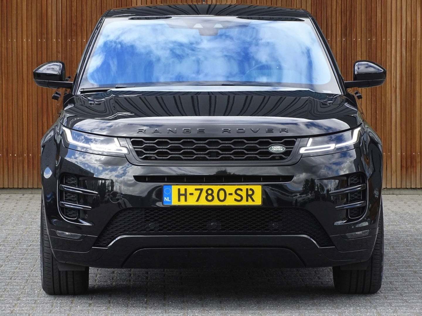 Land Rover Range Rover Evoque 2.0 P200 200PK AWD / R-Dynamic / Meridian / HSE