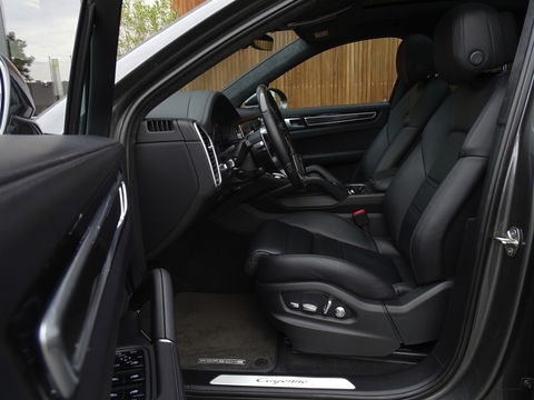 Porsche Cayenne Coupé 3.0 E-hybrid 462PK / Carbon / SportDesign / Nachtzicht / 360°