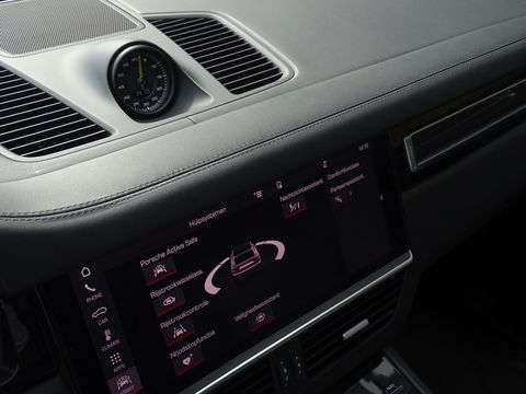 Porsche Cayenne Coupé 3.0 E-hybrid 462PK / Carbon / SportDesign / Nachtzicht / 360°