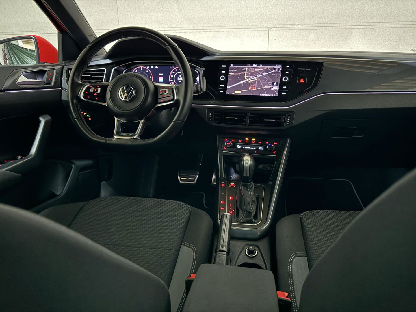 Volkswagen Polo 1.6 TDI 2x R-Line Pano Virtual Beats CarPlay NAP