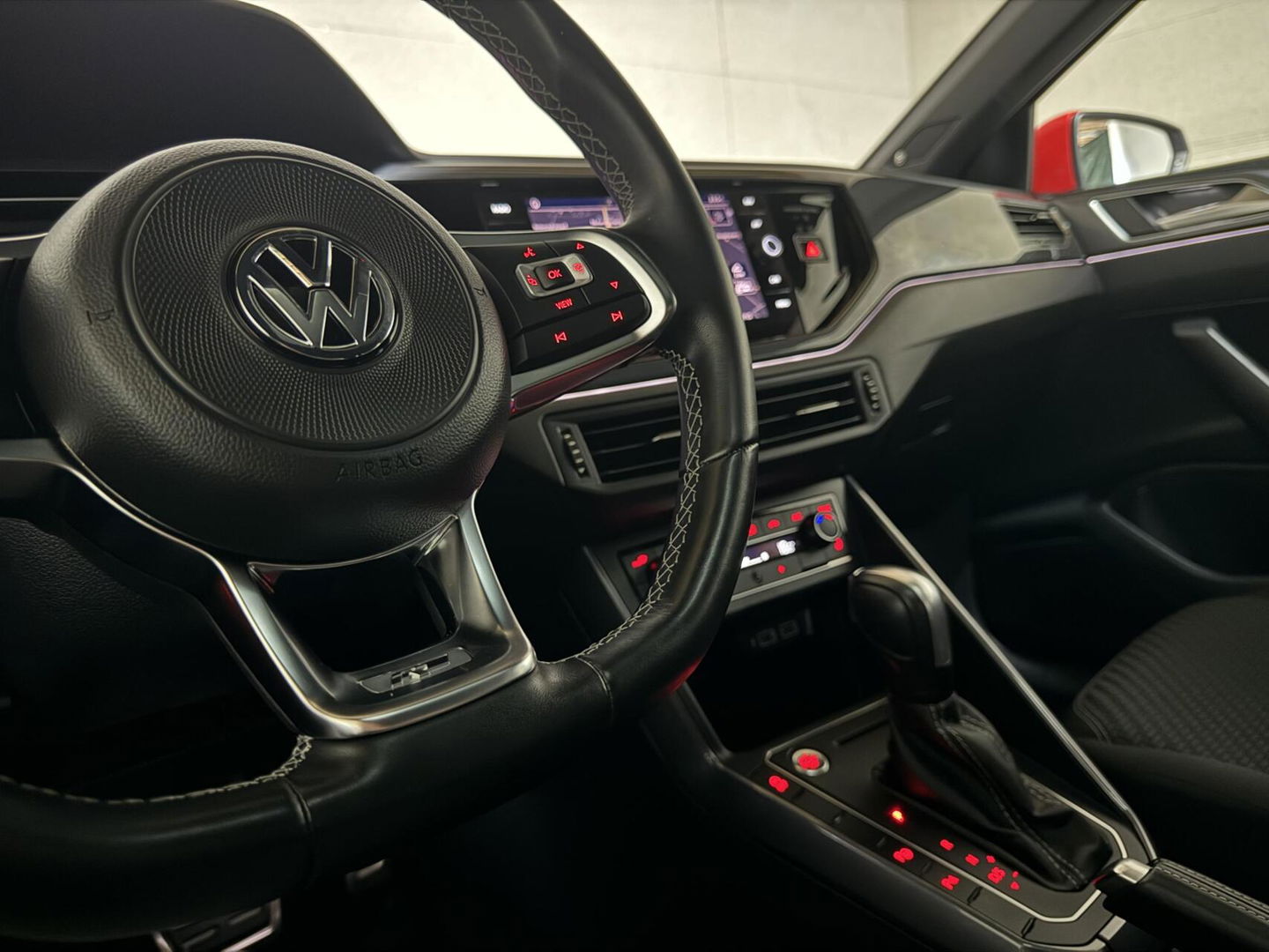 Volkswagen Polo 1.6 TDI 2x R-Line Pano Virtual Beats CarPlay NAP
