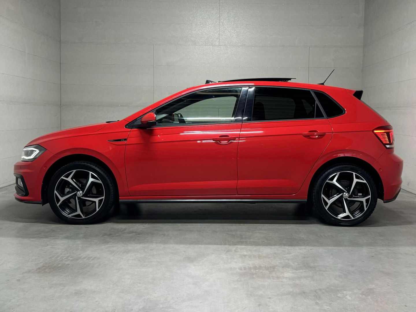 Volkswagen Polo 1.6 TDI 2x R-Line Pano Virtual Beats CarPlay NAP