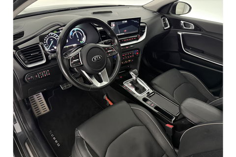 Kia Xceed 1.6 GDi PHEV ExecutiveLine Pano ACC LED Camera Carplay Clima Leder Trekhaak Virtual Navi PDC 18"LMV