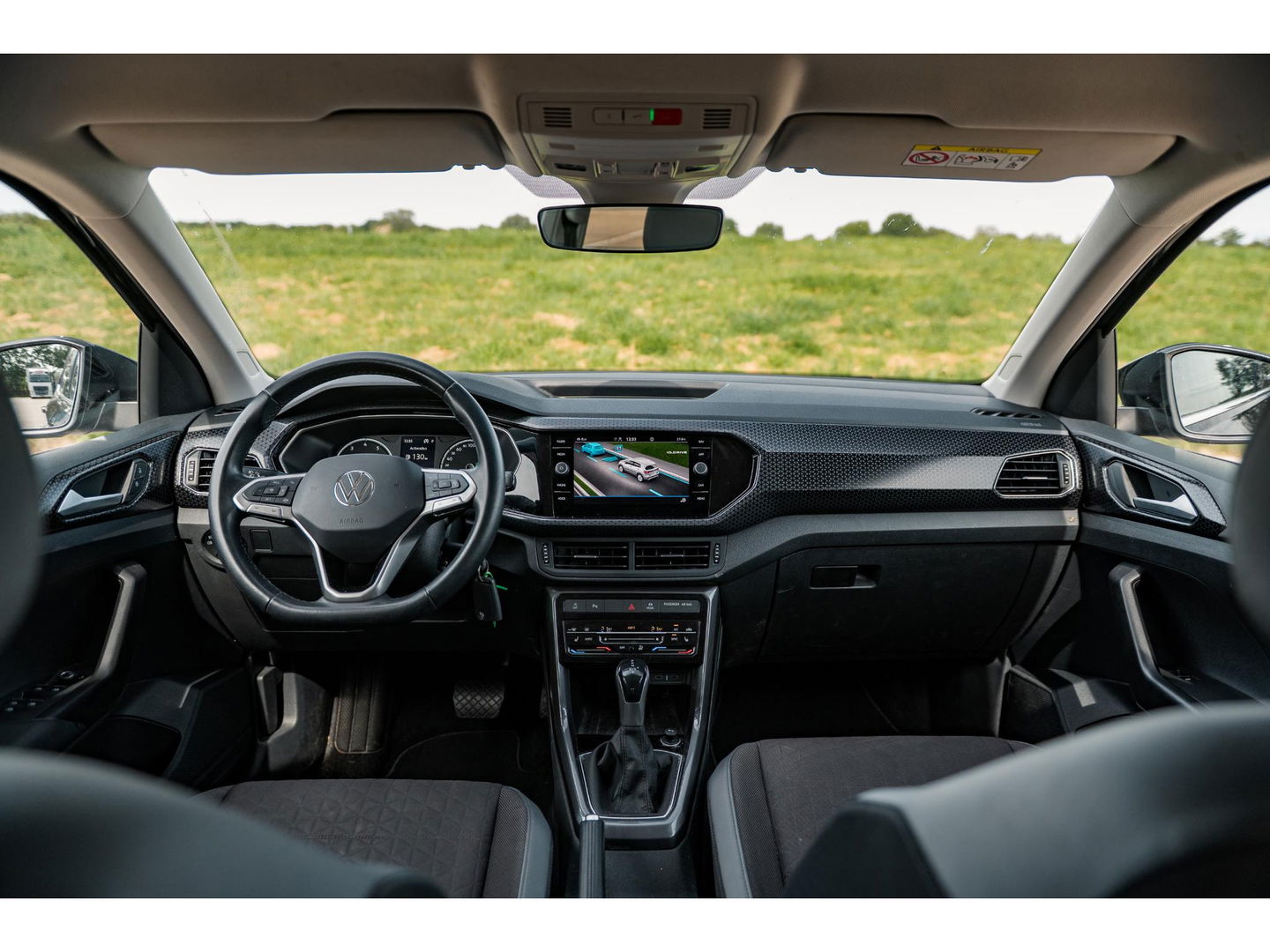 Volkswagen T-Cross 1.5 TSI DSG Style | TREKHAAK | CLIMA | APPLE CAR PLAY