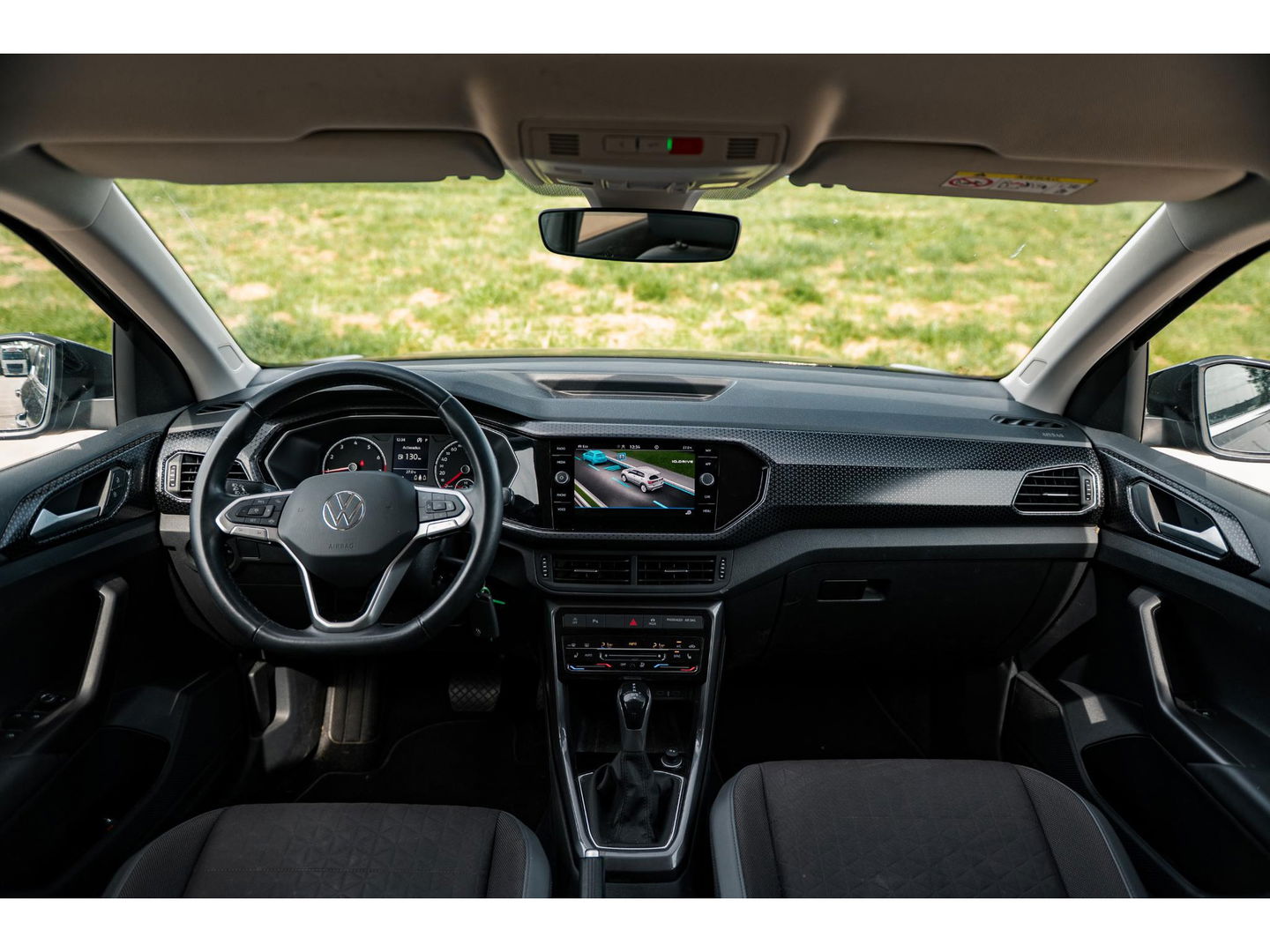 Volkswagen T-Cross 1.5 TSI DSG Style | TREKHAAK | CLIMA | APPLE CAR PLAY