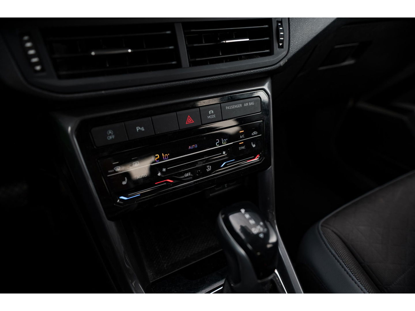 Volkswagen T-Cross 1.5 TSI DSG Style | TREKHAAK | CLIMA | APPLE CAR PLAY