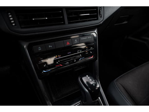 Volkswagen T-Cross 1.5 TSI DSG Style | TREKHAAK | CLIMA | APPLE CAR PLAY