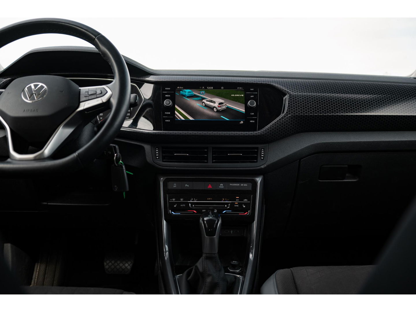 Volkswagen T-Cross 1.5 TSI DSG Style | TREKHAAK | CLIMA | APPLE CAR PLAY
