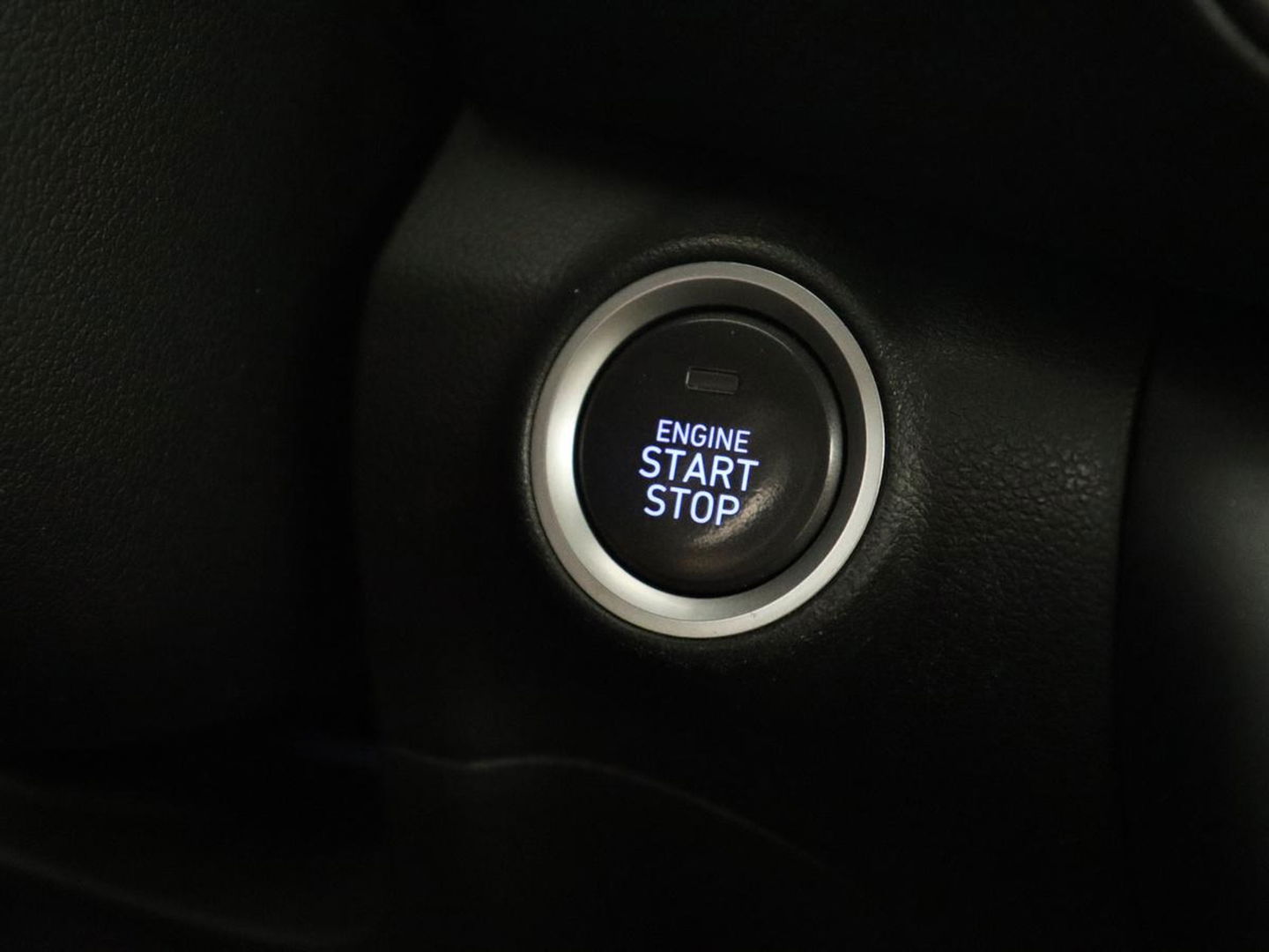 Hyundai KONA 1.6 GDI HEV Premium | Leder | Head-Up | Stoel & stuurverwarming | Adaptive cruise | Camera | Carplay | Keyless | Navigatie | Keyless | Full LED