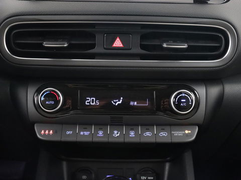 Hyundai KONA 1.6 GDI HEV Premium | Leder | Head-Up | Stoel & stuurverwarming | Adaptive cruise | Camera | Carplay | Keyless | Navigatie | Keyless | Full LED