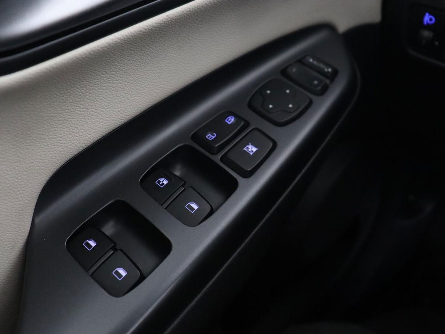 Hyundai KONA 1.6 GDI HEV Premium | Leder | Head-Up | Stoel & stuurverwarming | Adaptive cruise | Camera | Carplay | Keyless | Navigatie | Keyless | Full LED