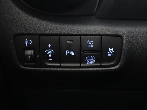 Hyundai KONA 1.6 GDI HEV Premium | Leder | Head-Up | Stoel & stuurverwarming | Adaptive cruise | Camera | Carplay | Keyless | Navigatie | Keyless | Full LED