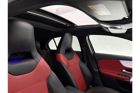 Mercedes-Benz A-Klasse 180 AMG Pano Sfeer Virtual LED PDC Camera Carplay Clima Navi 19"LMV